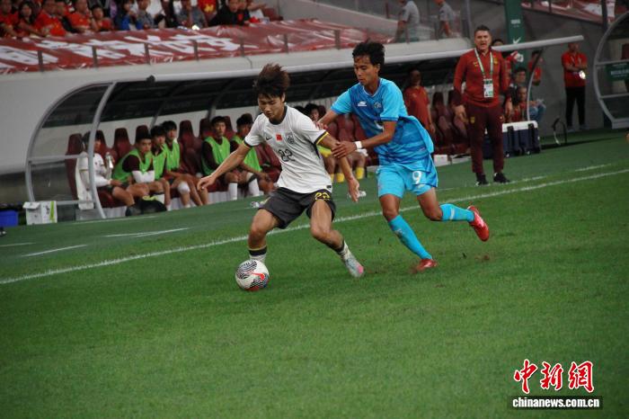 中国队100横扫北马里亚纳群岛队 预选赛两连胜锁