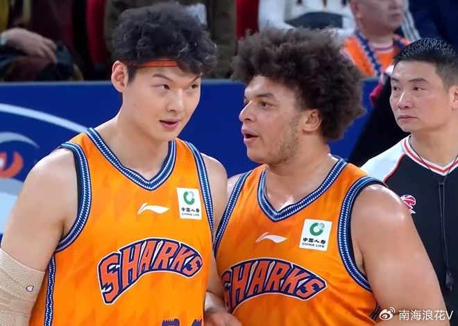 广东队惨败上海队16分 杜锋三失误成关键