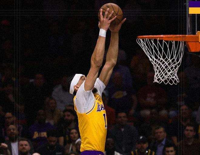 湖人8连胜稳固西部第三 詹姆斯三双东契奇60分引