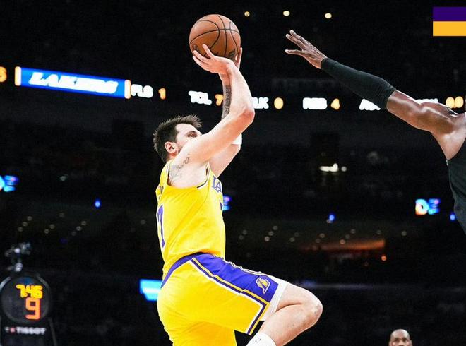 湖人8连胜稳固西部第三 詹姆斯三双东契奇60分引