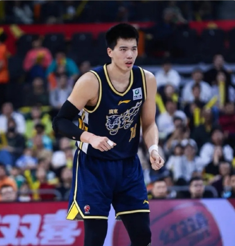 京粤大战阵容公布 赵睿周琦迎旧主对决