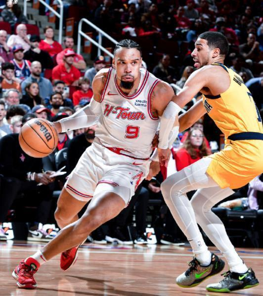 狄龙布鲁克斯太阳队准全明星表现引热议，誓言